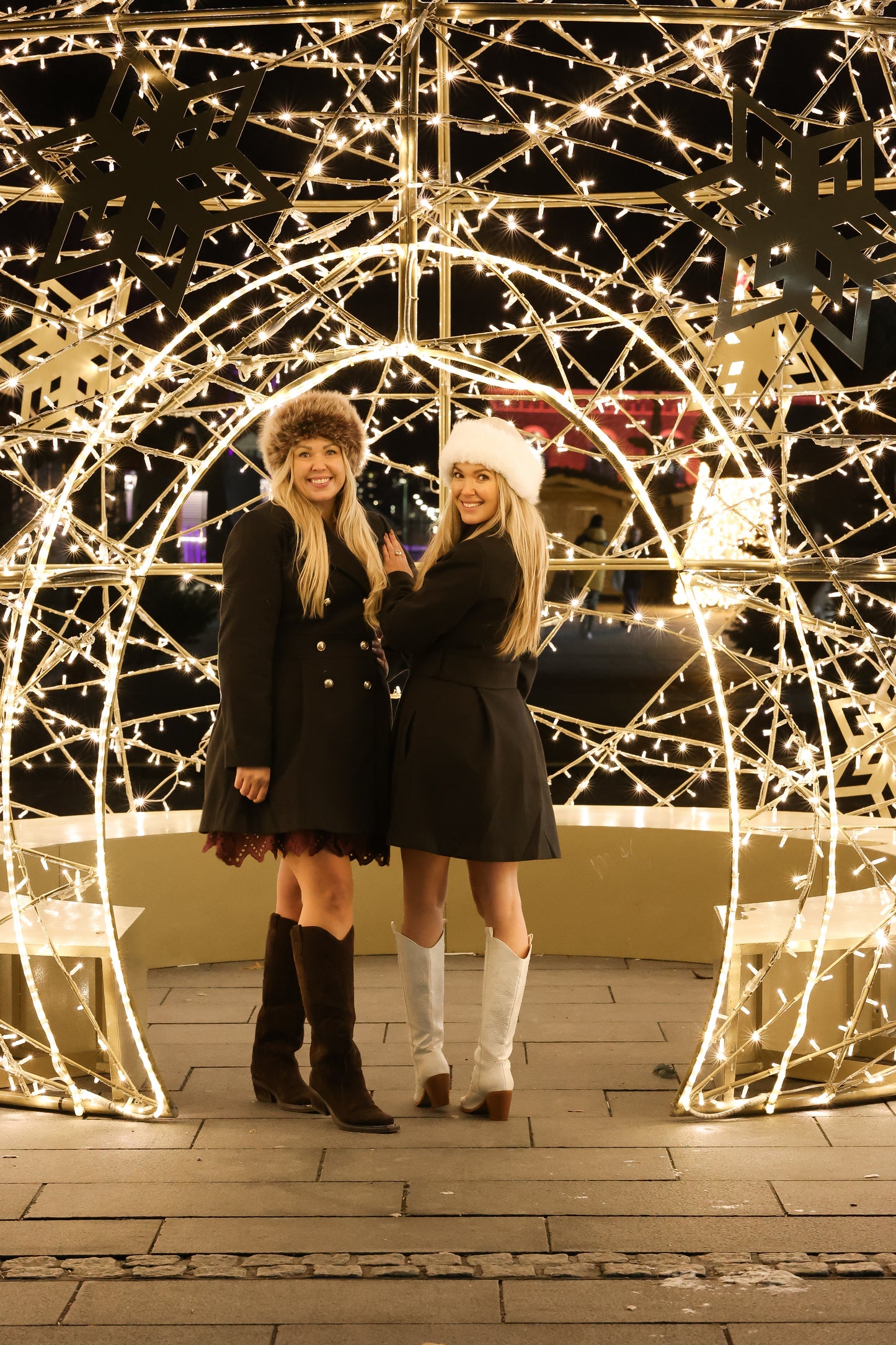 Madelene Kåpe - Black