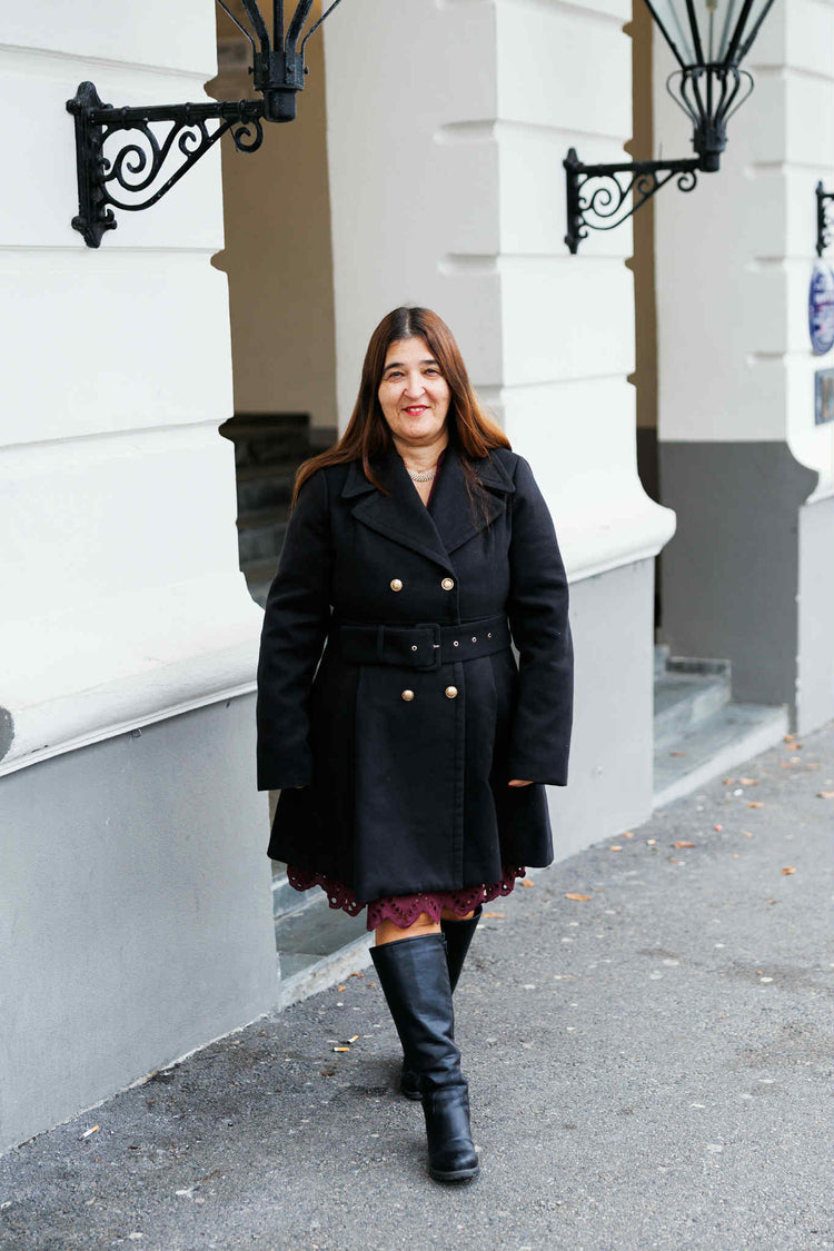 Madelene Kåpe - Black